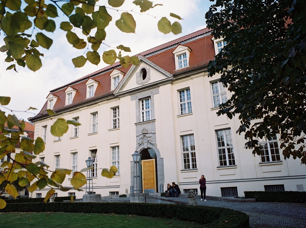 ESCP Europe Wirtschaftshochschule Berlin - Profil bei squeaker.net