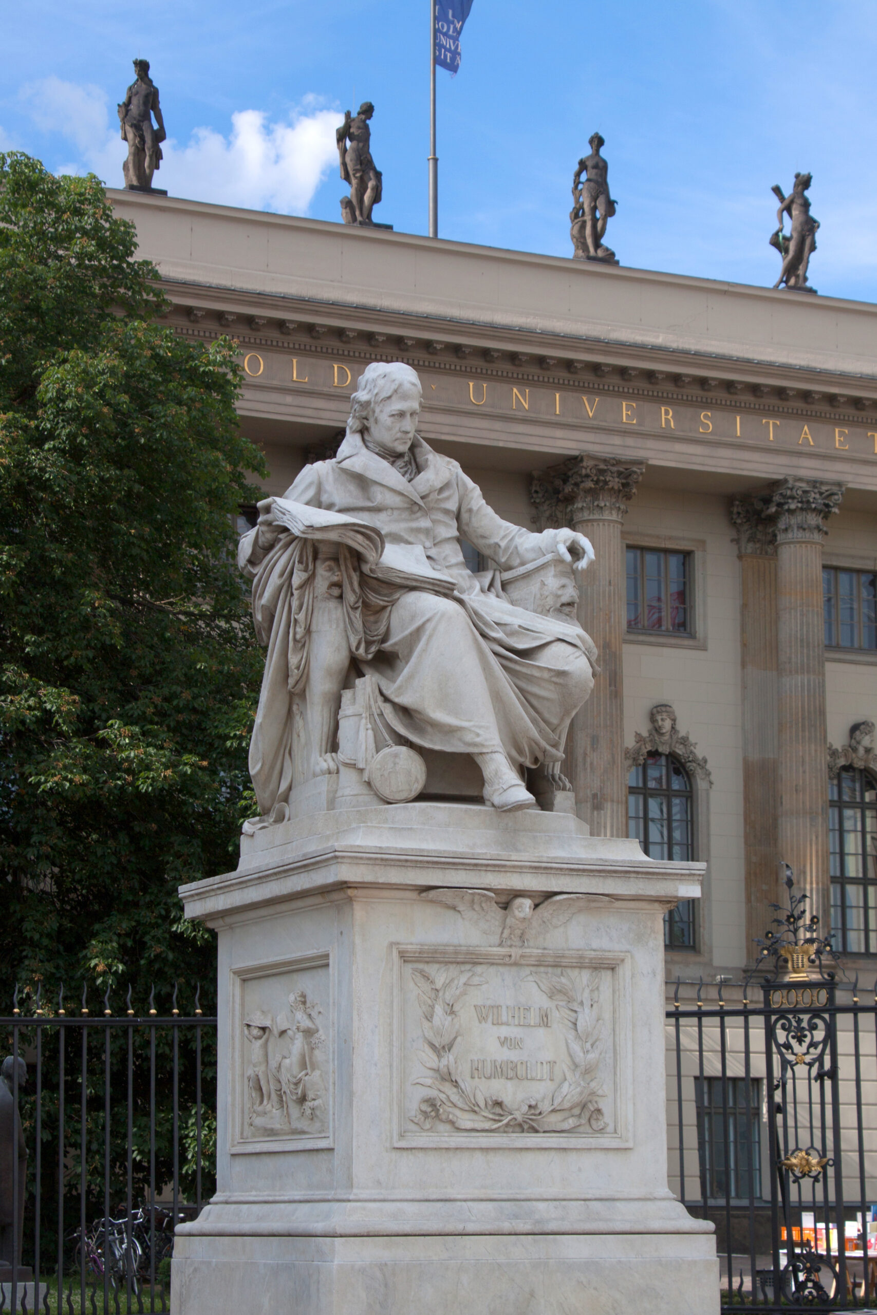 Humboldt-Universität Berlin, Hauptstadt, Deutschland
fotografiert im Juni 2012